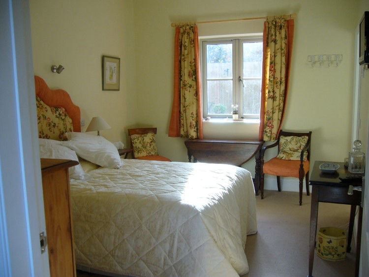 Folly Cottage Double Bedroom